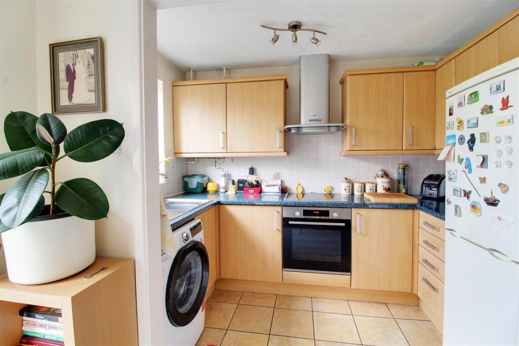 House in Hatfield, North Mymms - View 5