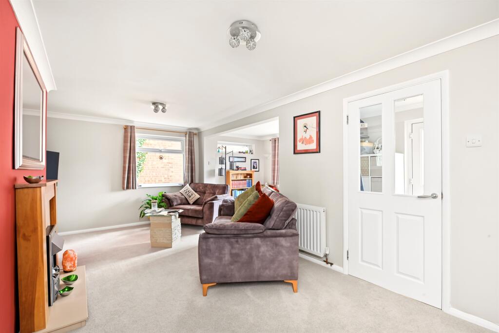 House in Luton - View 3
