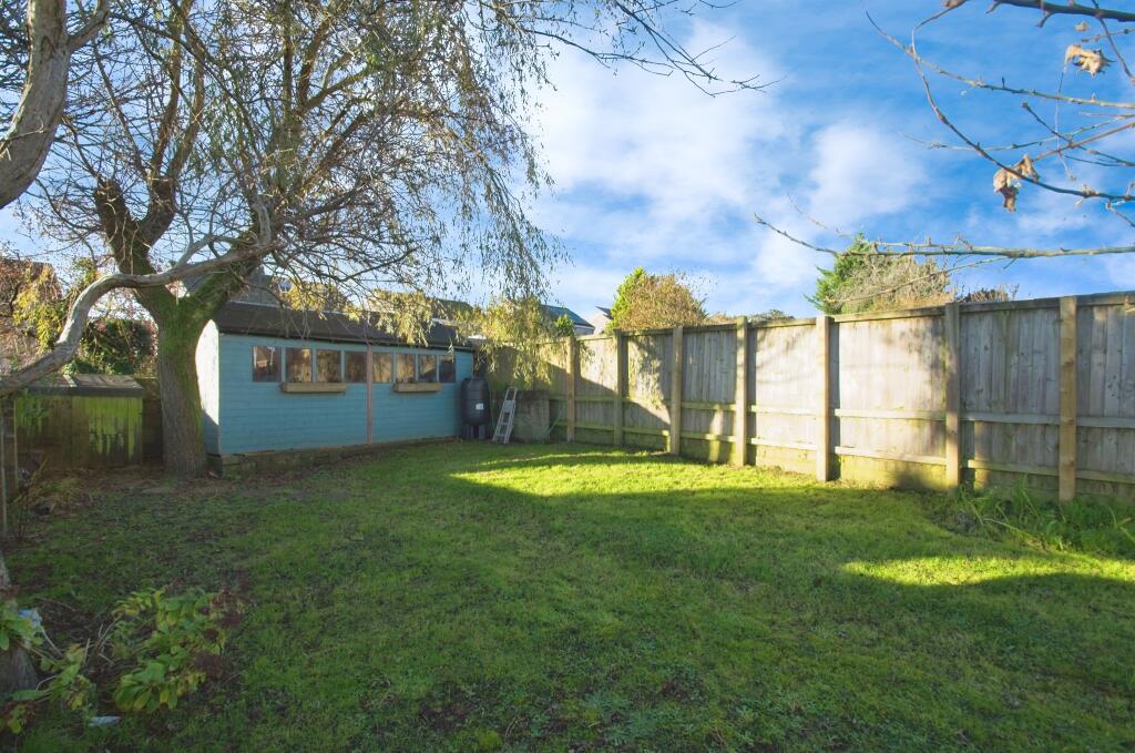 Shakespeare Avenue, Bridgend photo 2
