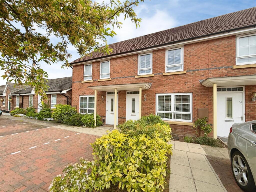 Main image of property: Peregrine Way, Warwick