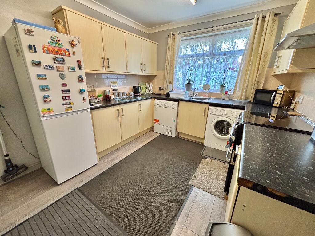 Albert Royds Street, Rochdale, OL16 photo 4