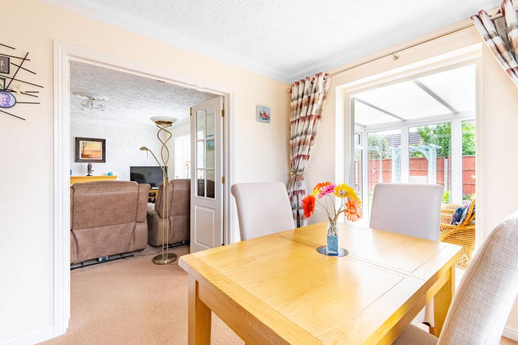 House in Great Yarmouth, Bradwell - More