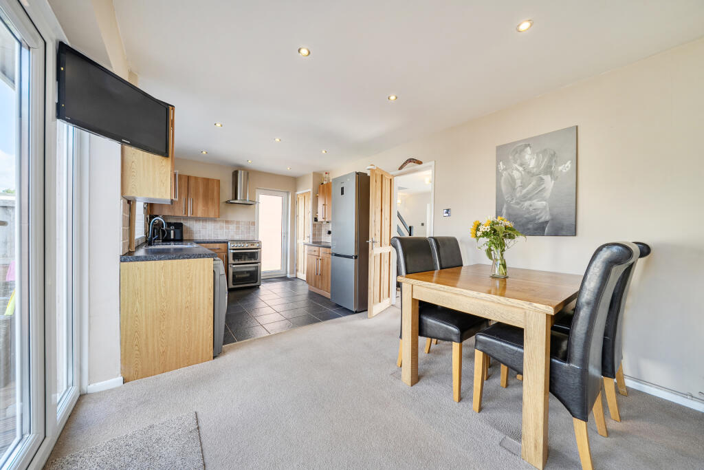 House in Taunton - View 3