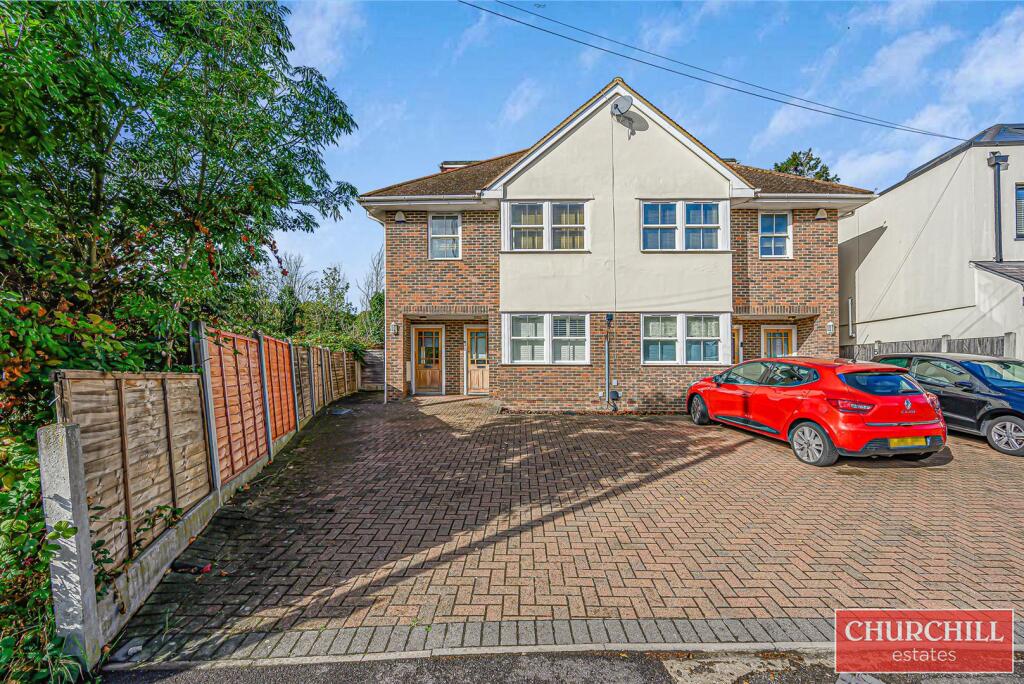 2-bed flat on Larkshall Road, Highams Park, £500,000
