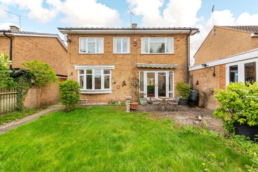 Home Close, Greens Norton, NN12 photo 2