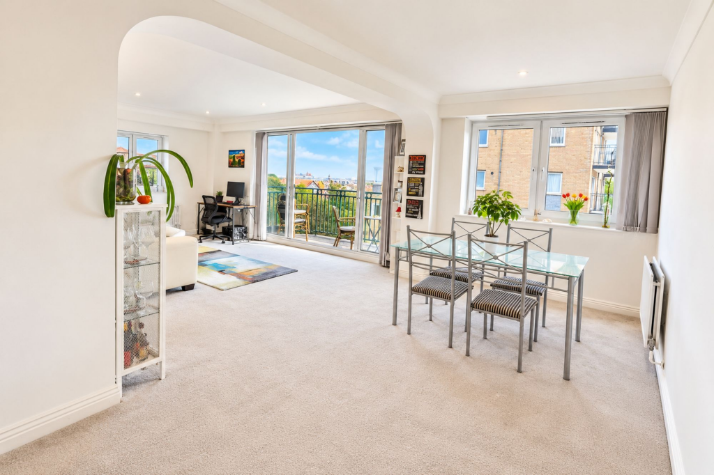Apartment in Bournemouth - More