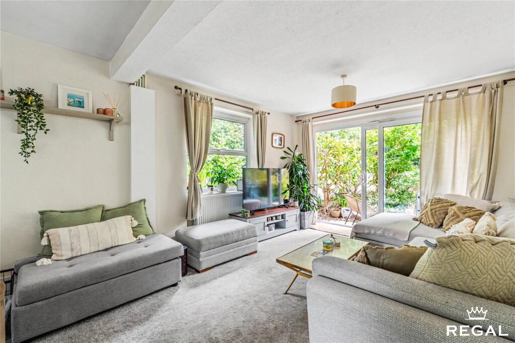 Apartment in Southampton - View 3