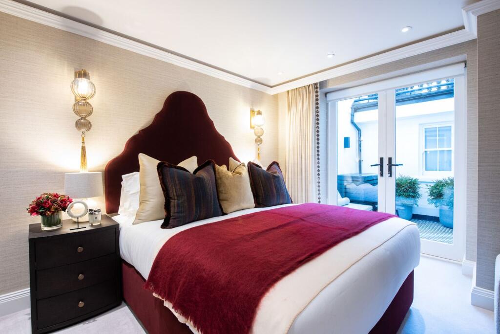 Apartment in London, South Kensington - More