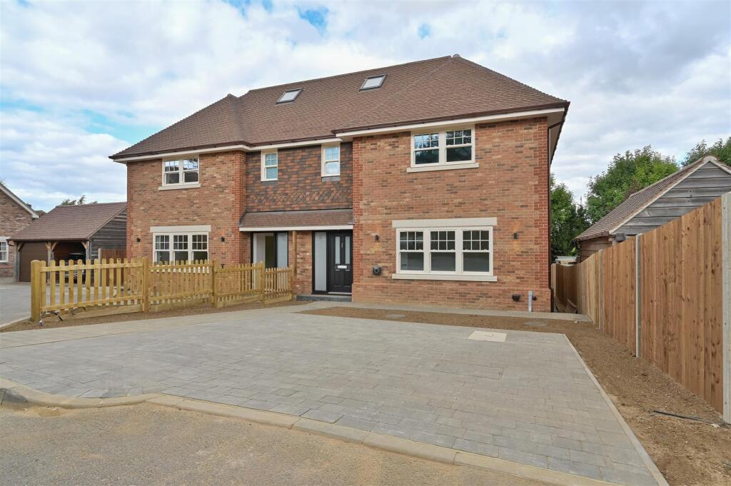 Main image of property: Walnut Close, Harpenden