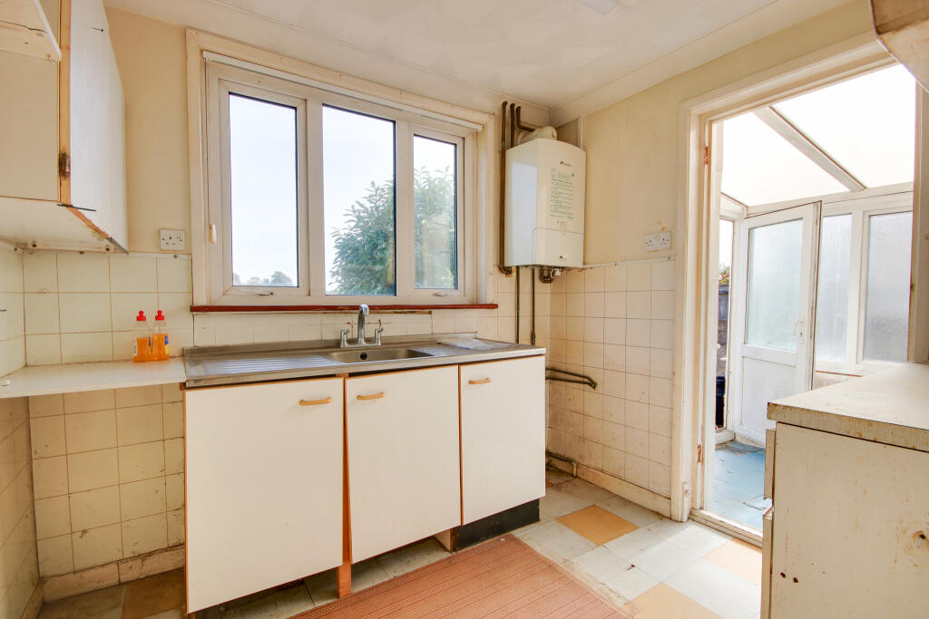 Midanbury! Popular Cul-de-sac Location! No Forward Chain! Project Bungalow! photo 4
