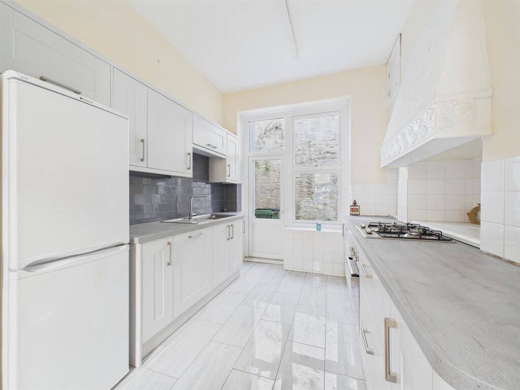 House in Exeter - View 5