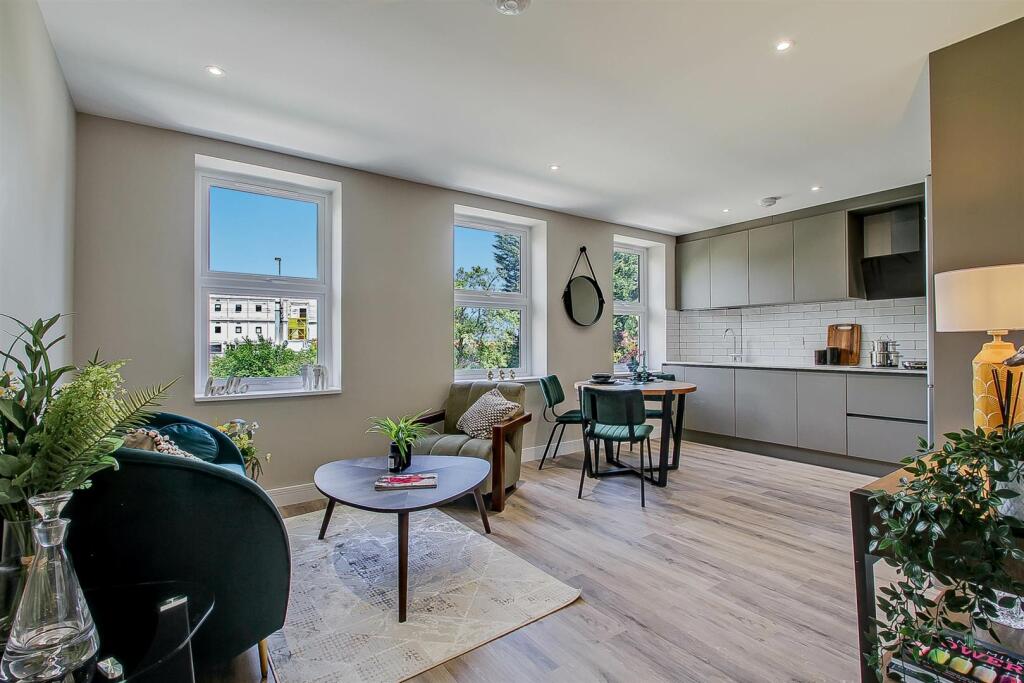 Main image of property: Beaconsfield Road, London, N11