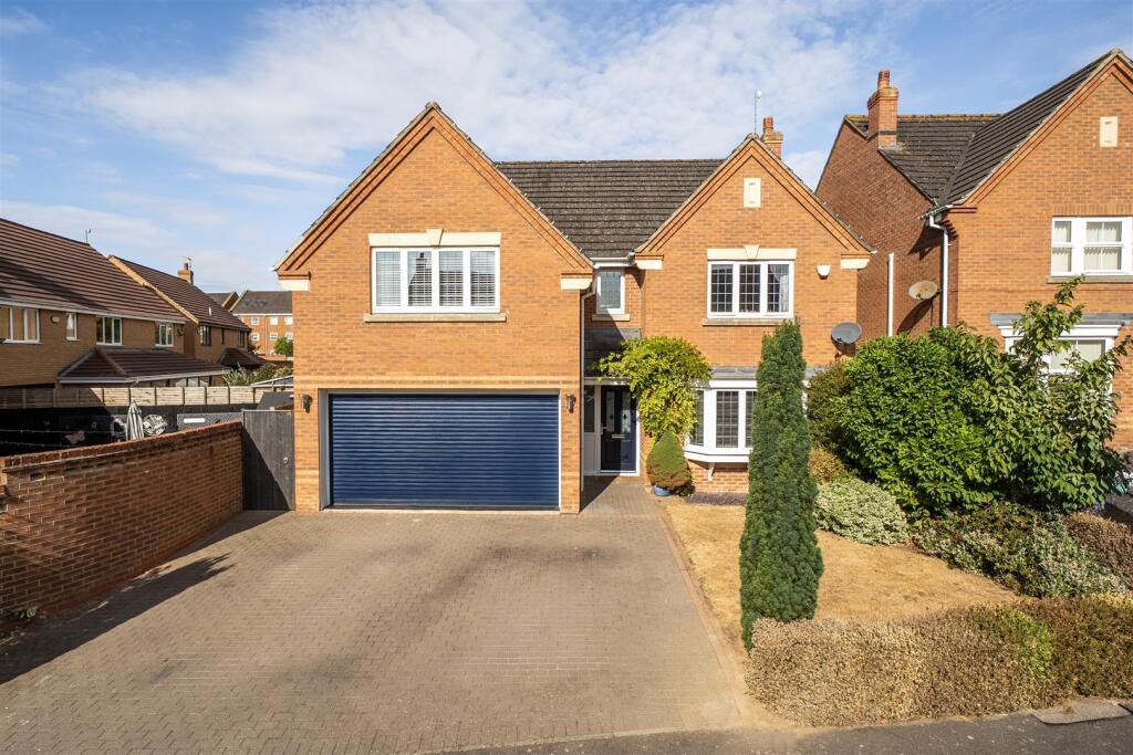 Main image of property: Roman Close, Wootton, Northampton, NN4