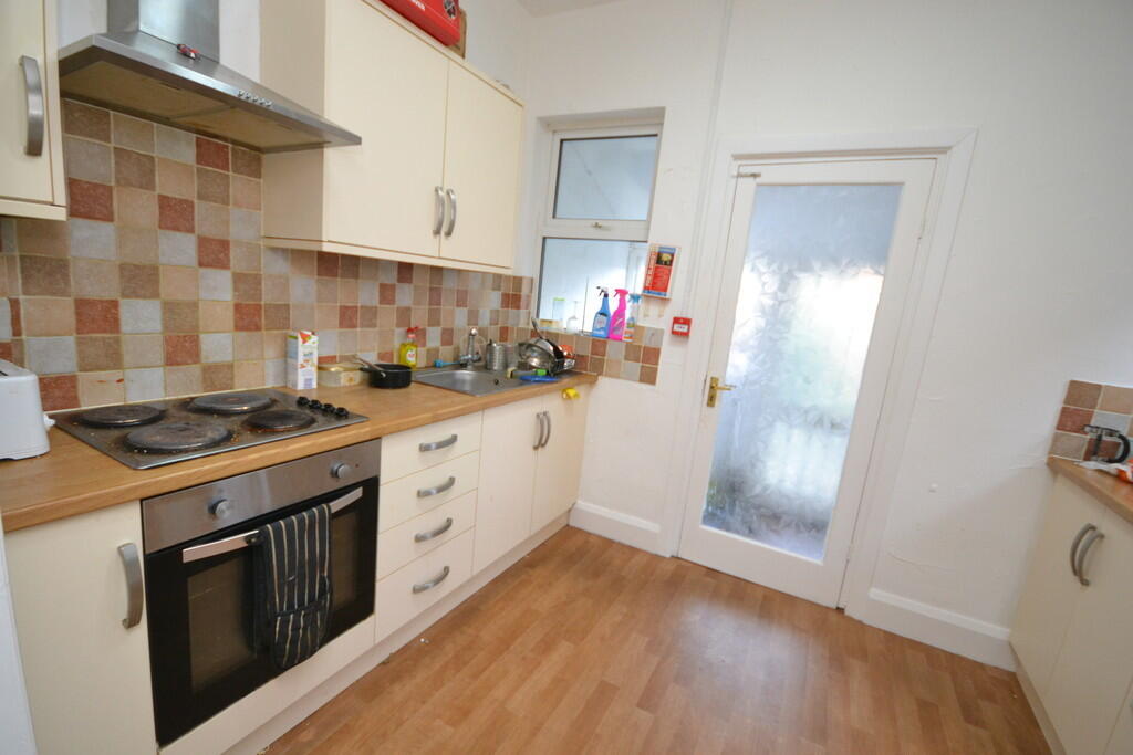 House in Nottingham - View 2
