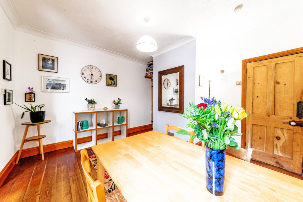 House in Tonbridge - More