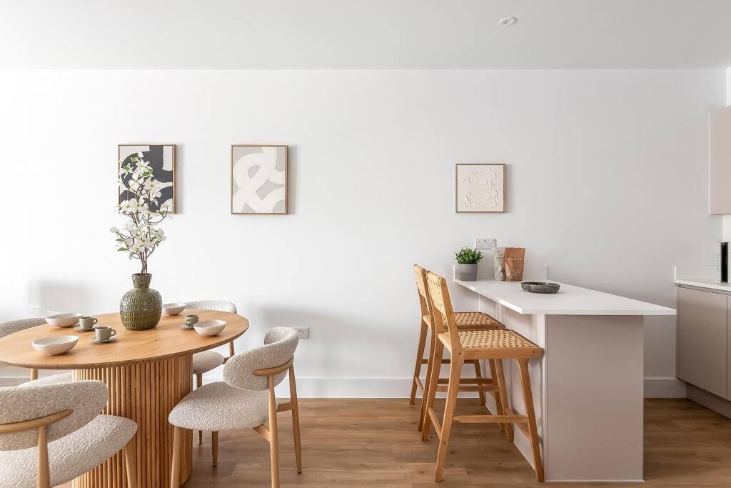 Apartment in Orpington, Broom Hill, Goddington - View 6