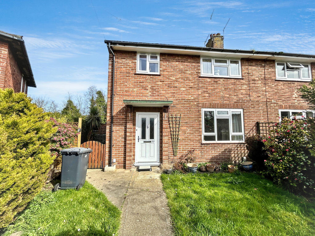 1-bed flat on University Crescent, Gorleston, £90,000