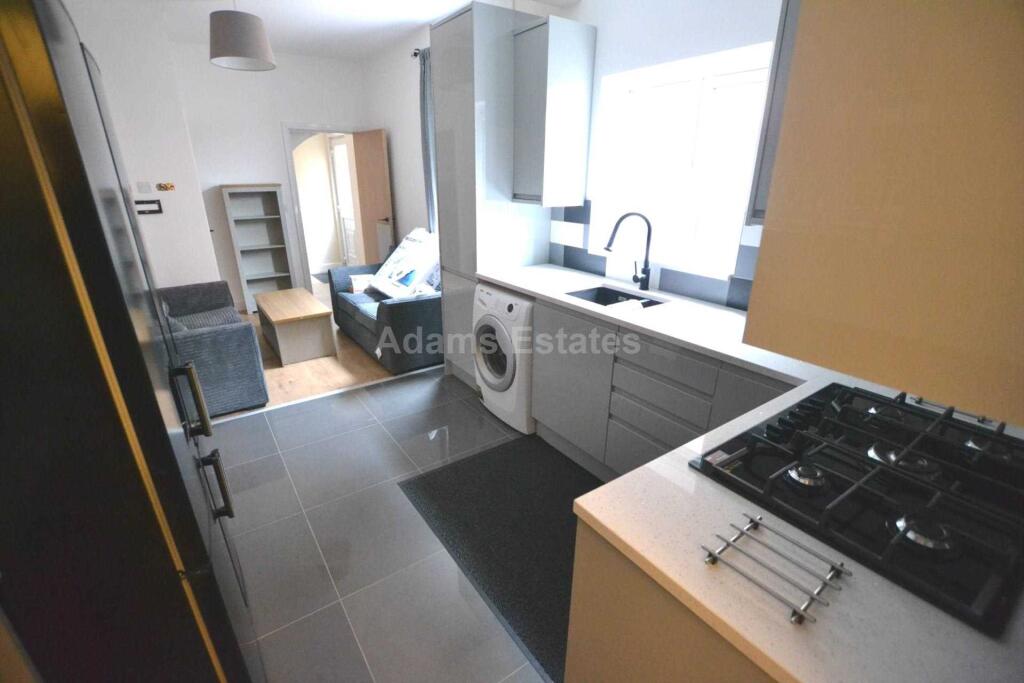 House in Reading - View 3
