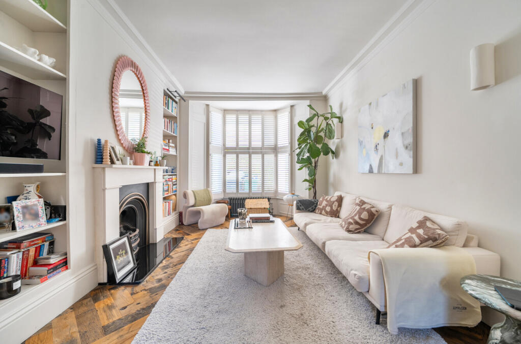 House in London, Kentish Town - View 2