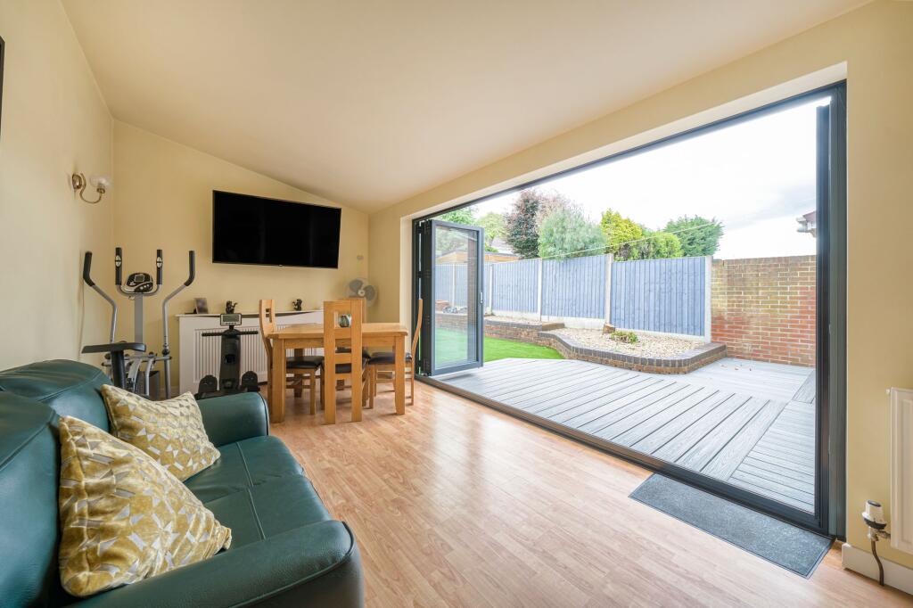 House in Prenton, Larchwood - View 4