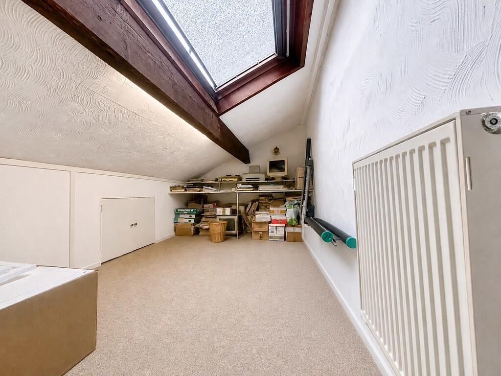 Hill Top Road, Thornton, Bradford - View 6