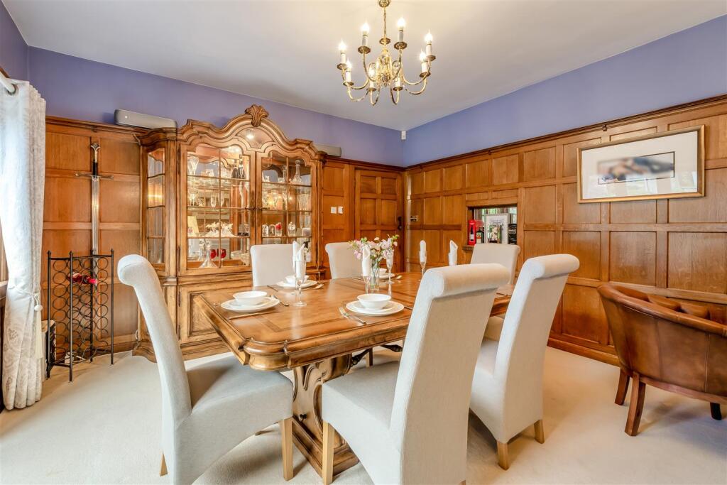 Monmouth Drive, Sutton Coldfield photo 3