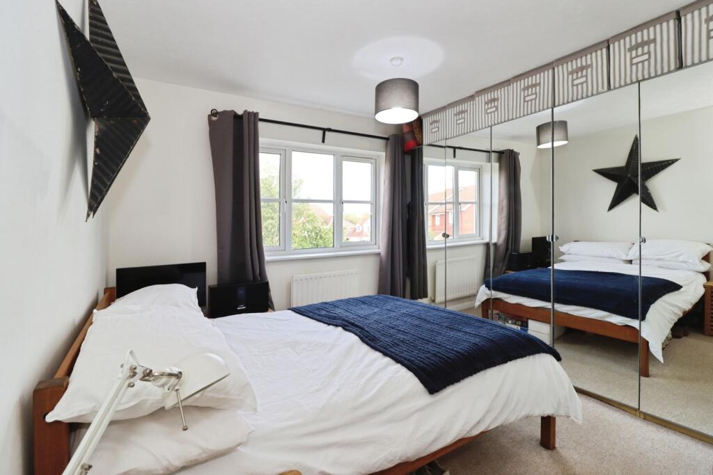 House in Bristol, Bradley Stoke - View 4