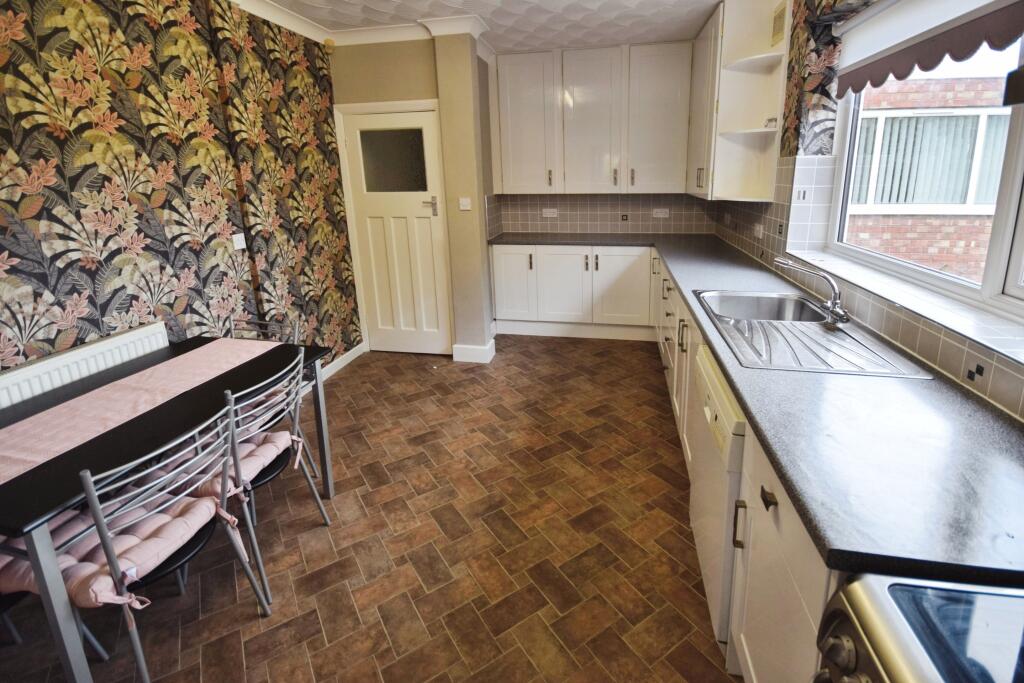 House in East Lindsey, Skegness - More