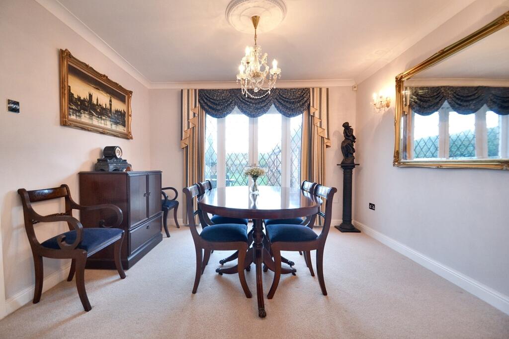 4 bed detached - Corfe Mullen image 5