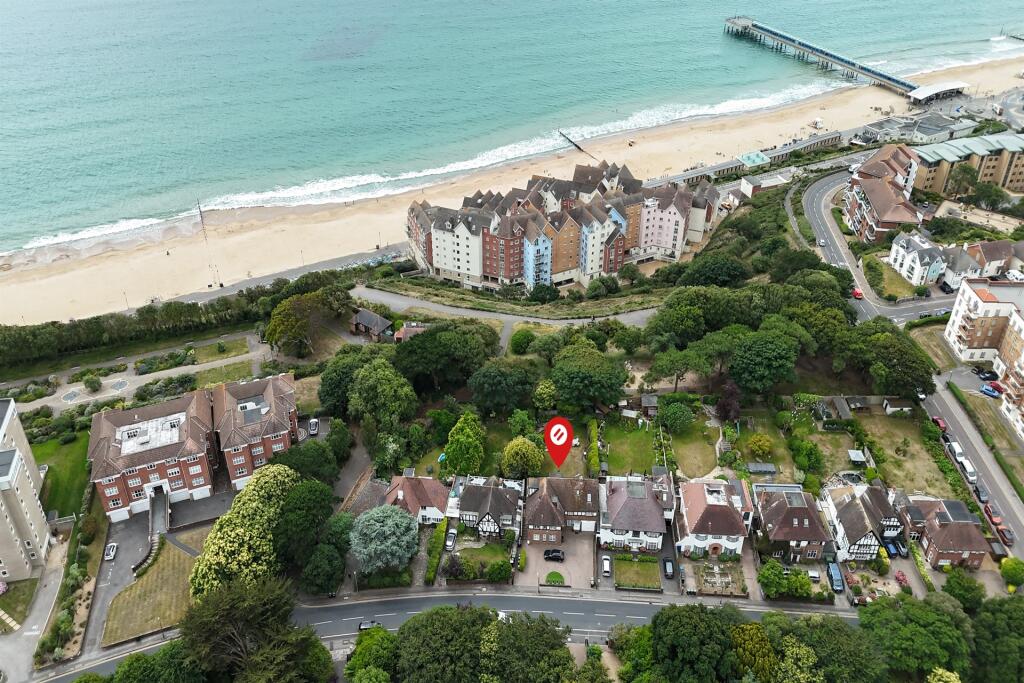 Apartment in Bournemouth, Boscombe