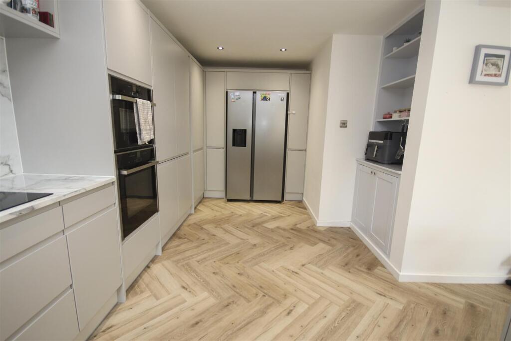 House in Higham Ferrers, North Northamptonshire - View 4