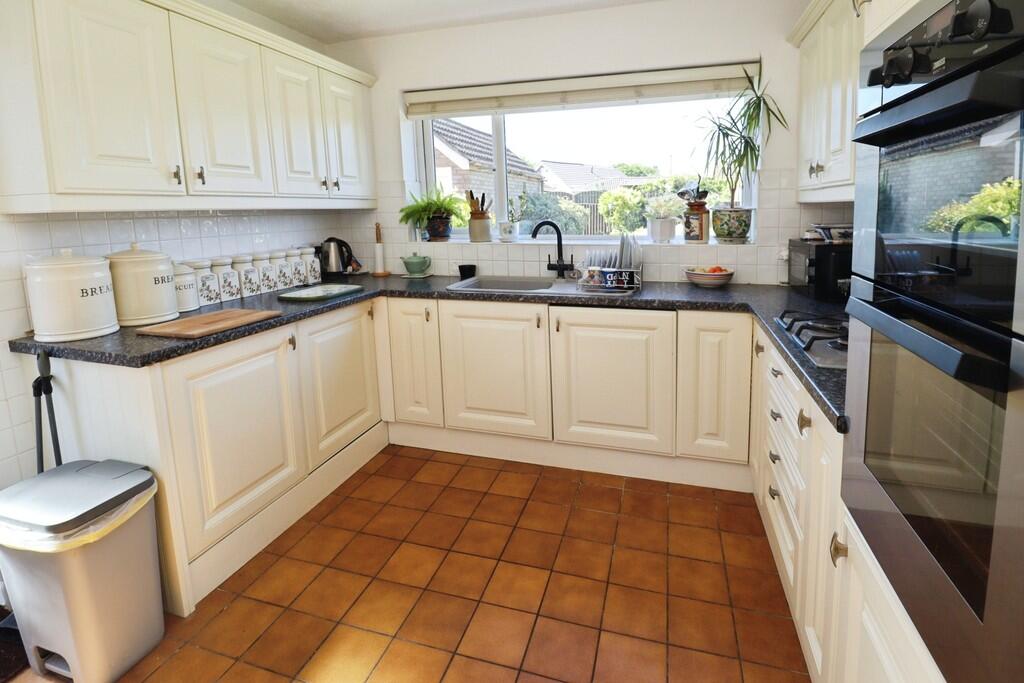 The Crescent, Bracebridge Heath, Lincoln photo 3