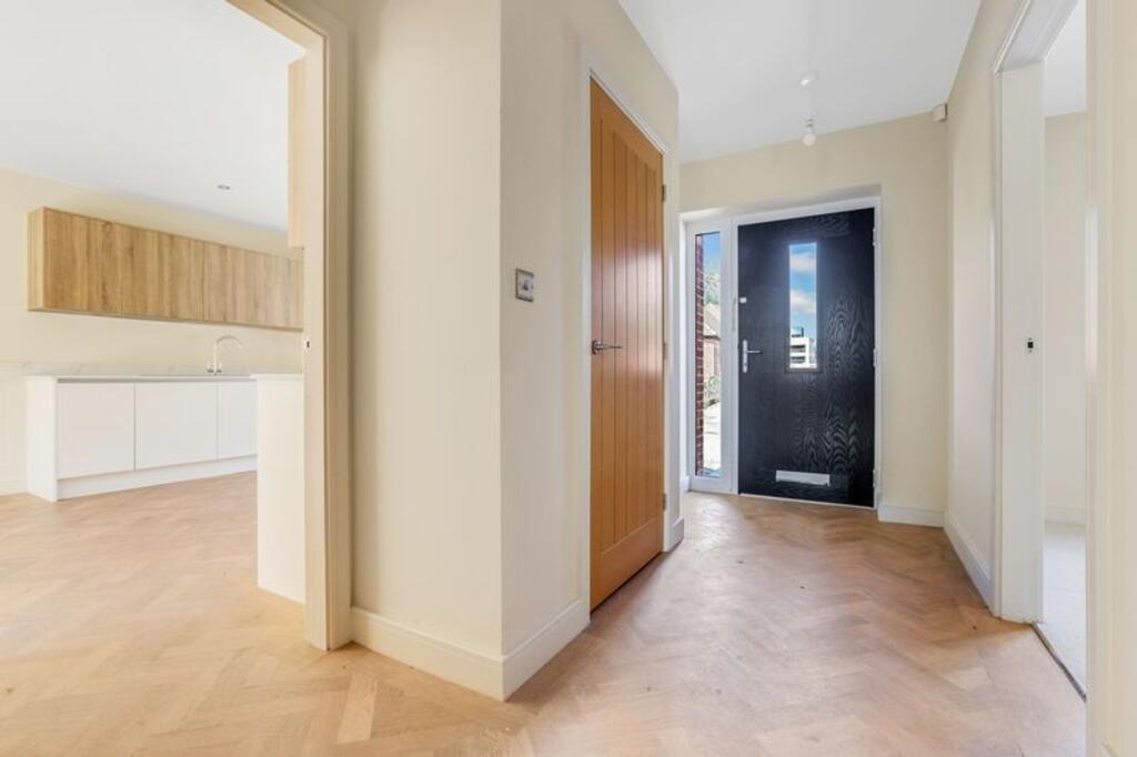 House in Nottingham - View 4