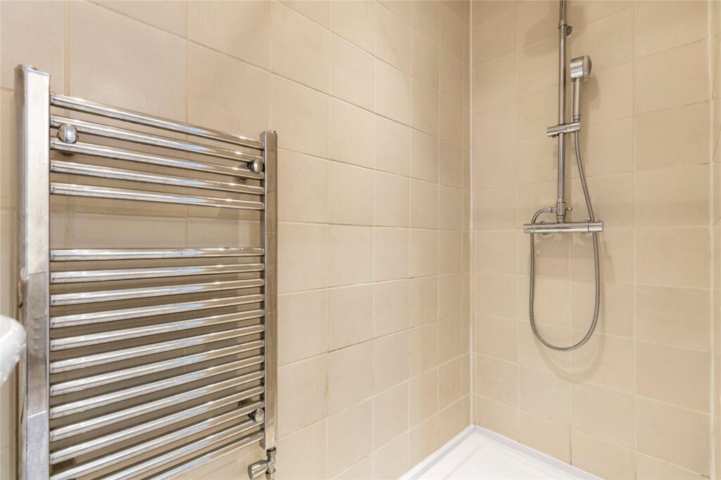 Apartment in London, Streatham Park, Furzedown - More