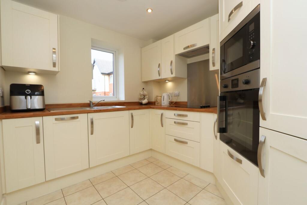 Apartment in Preston - More