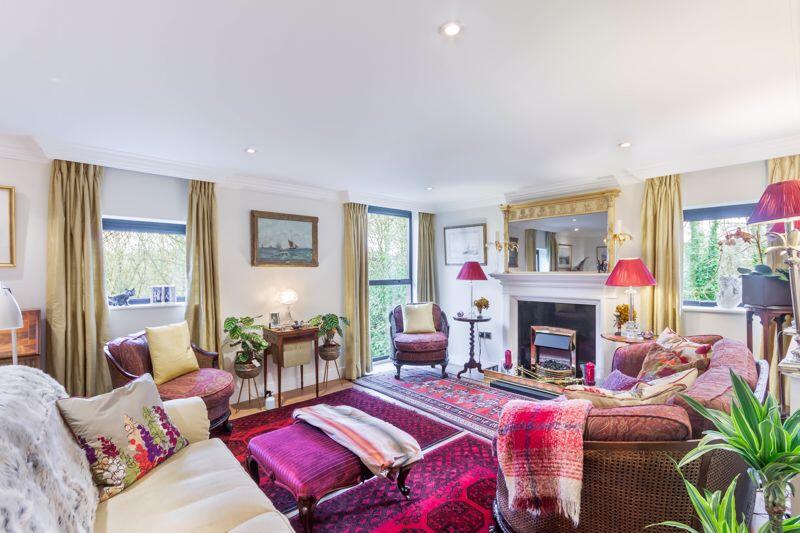 Apartment in Newcastle upon Tyne - View 5