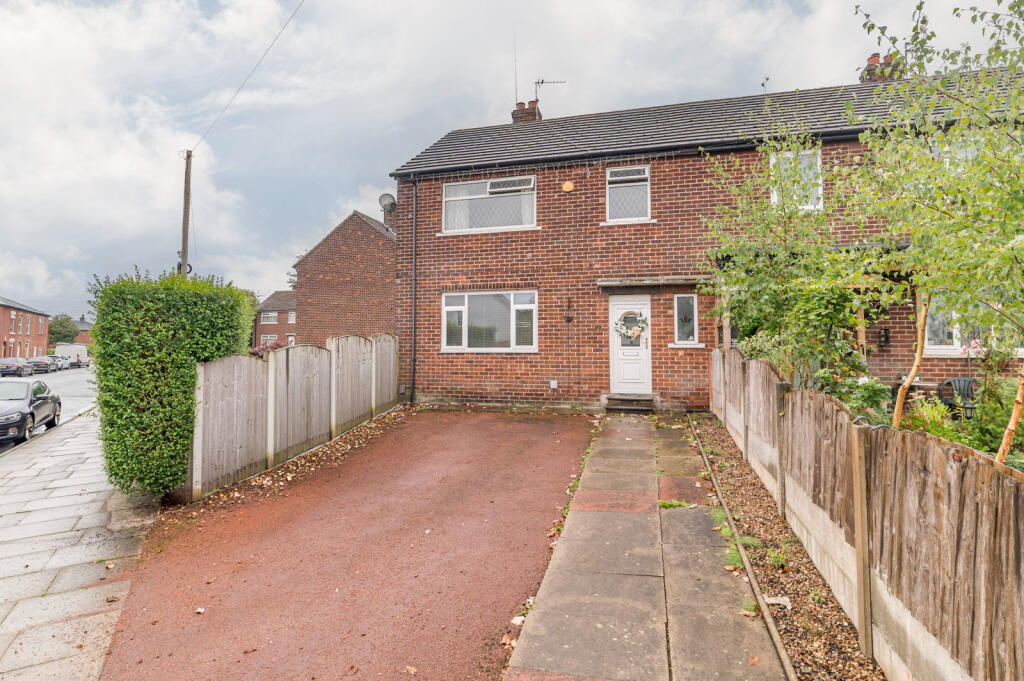 House in Rochdale, Greater Manchester - View 2