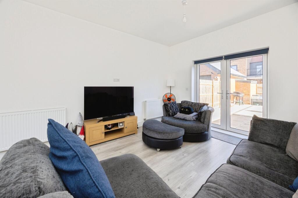 Highwood Drive, Chilmington Green, Ashford photo 3