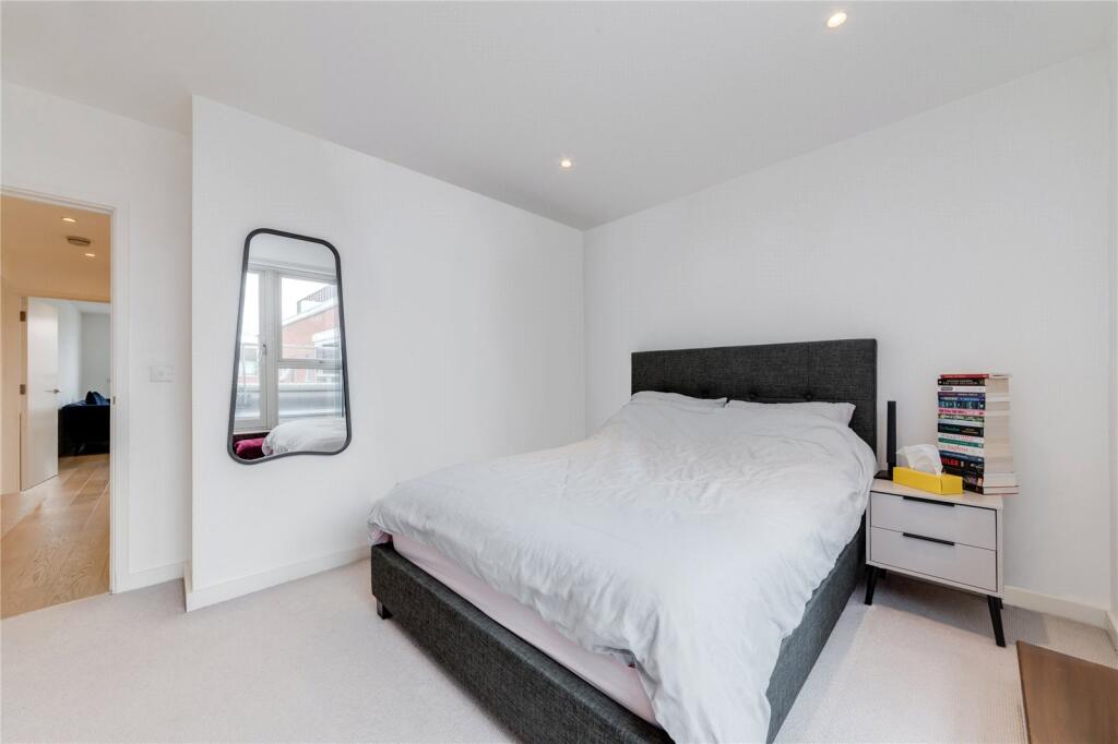 Apartment in London - View 4