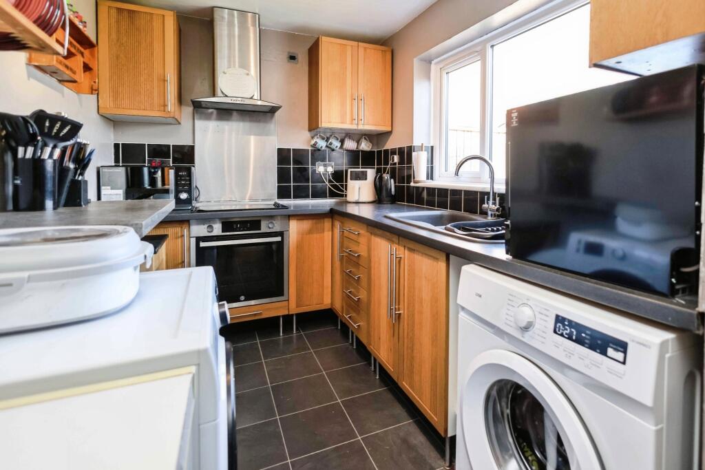 House in Worcester - View 5