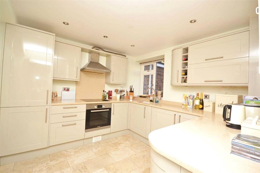 Apartment in Twickenham - View 4
