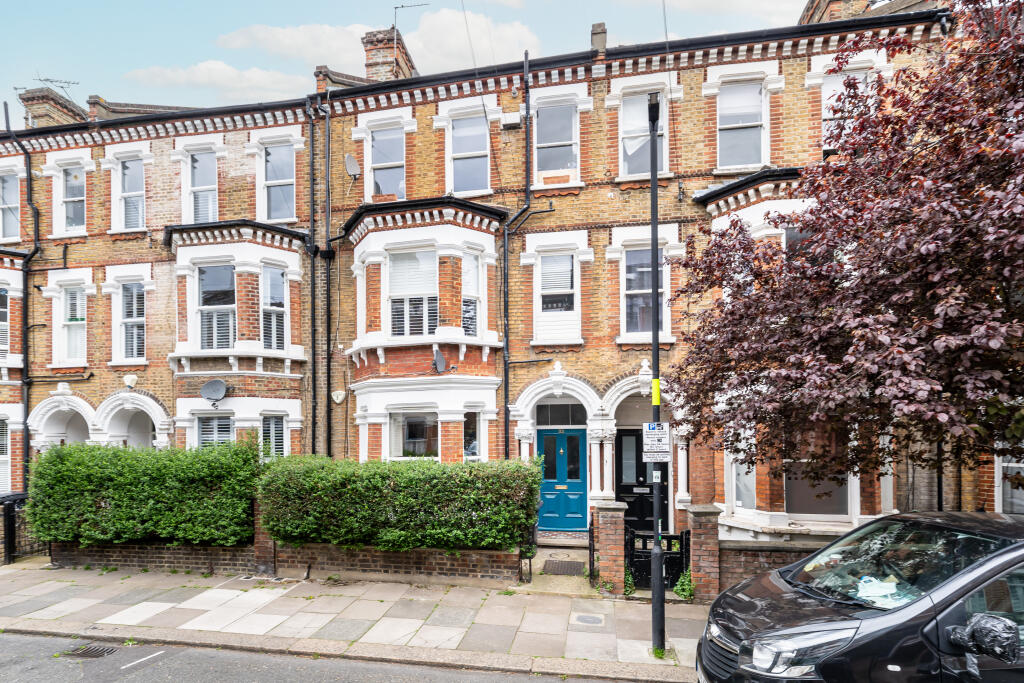 Apartment in London, Stockwell Park, Clapham - View 2