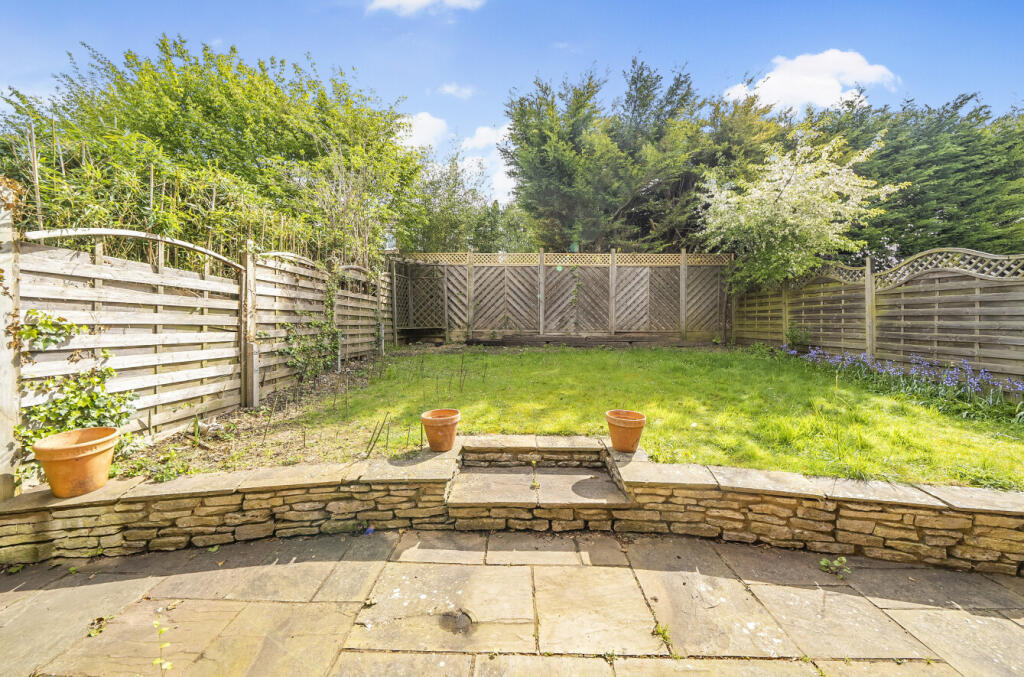House in London - View 5
