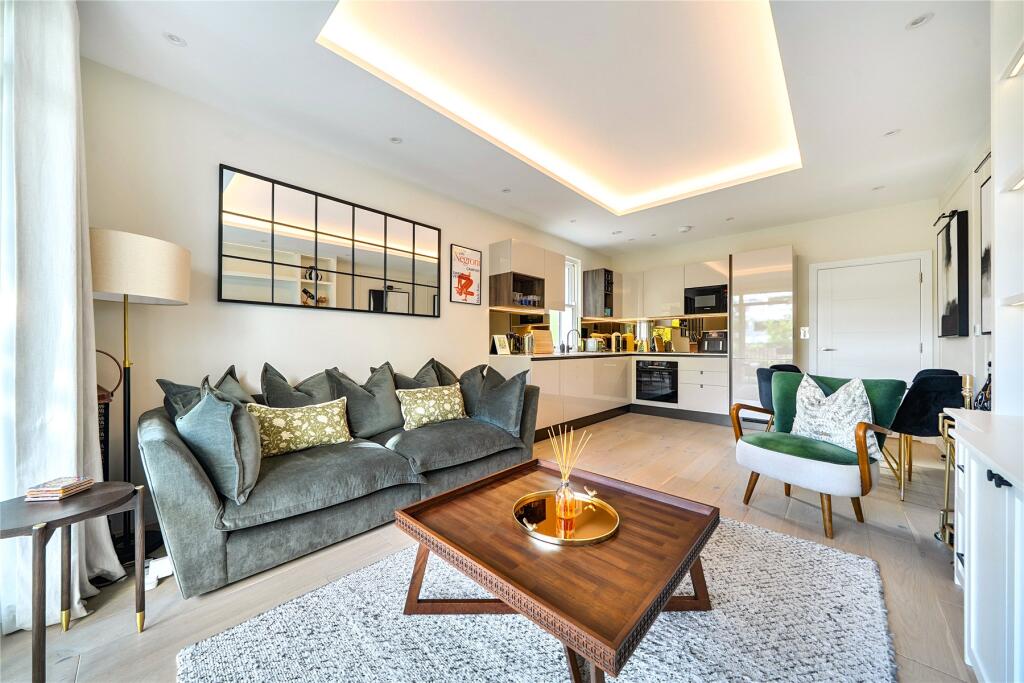 Apartment in Kingston upon Thames - View 4