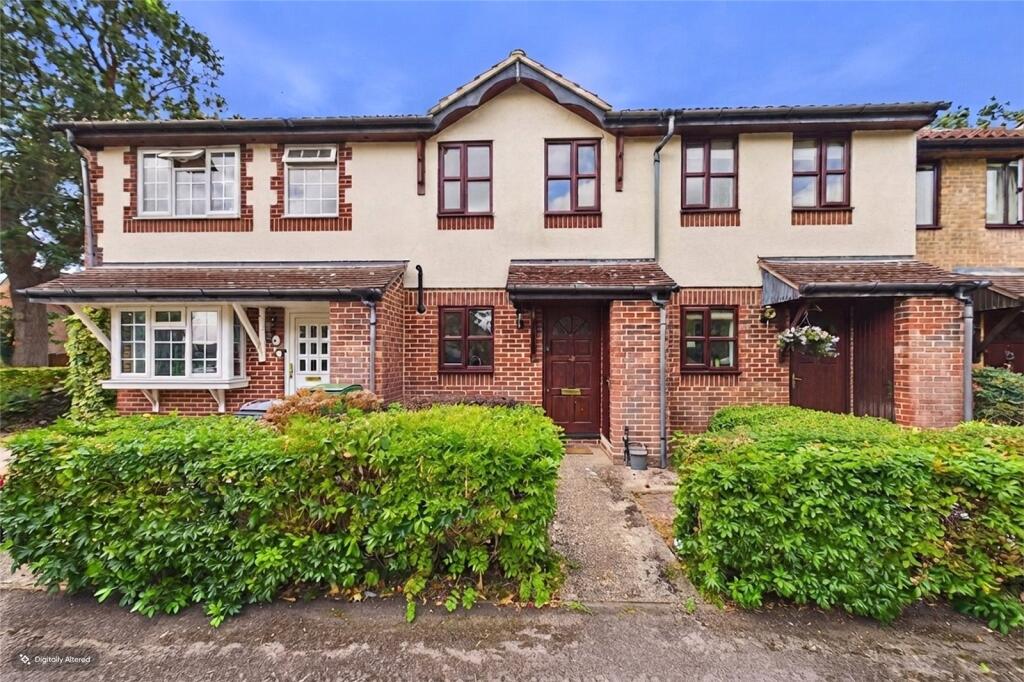 Main image of property: Horseshoe Crescent, Burghfield Common, Reading, Berkshire, RG7