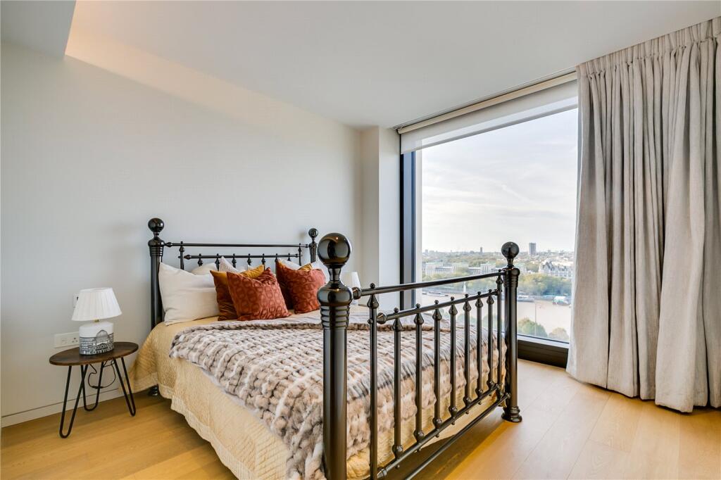 Apartment in London - View 5