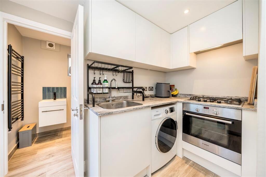 Apartment in London - More