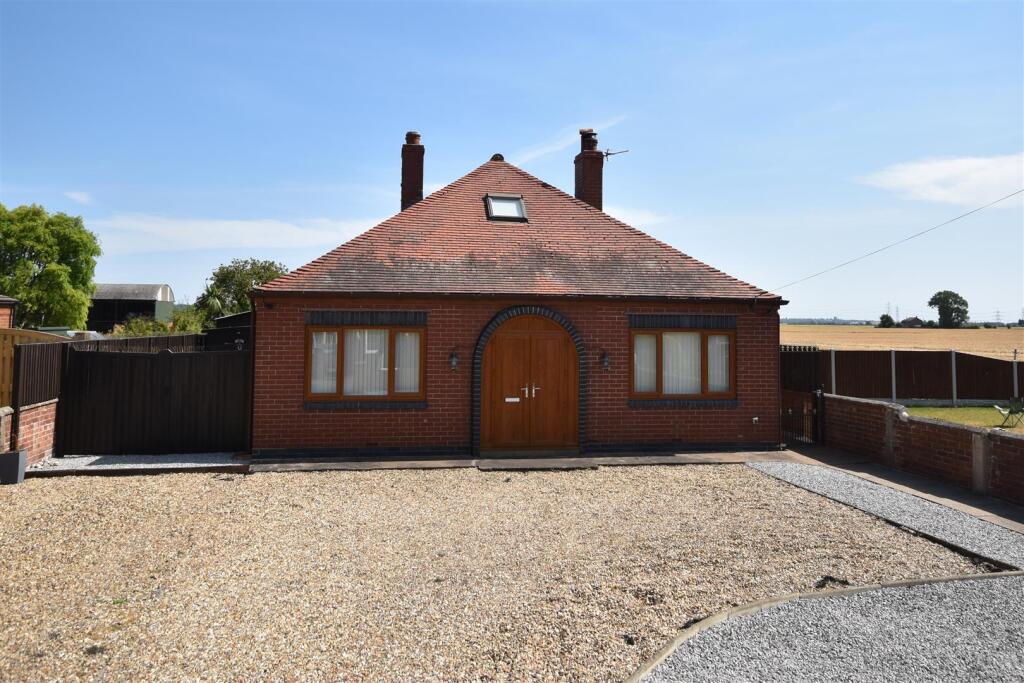 Main image of property: Eastoft Road, Luddington, Scunthorpe
