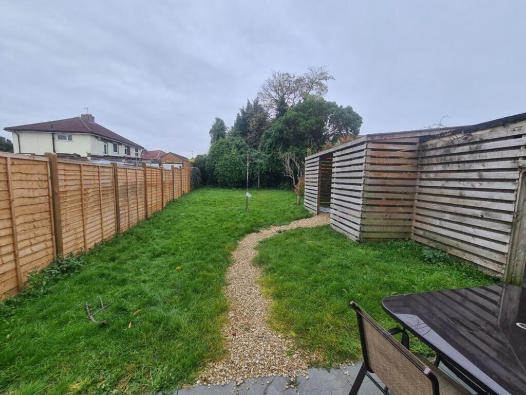 1 bedroom end of terrace house for rent