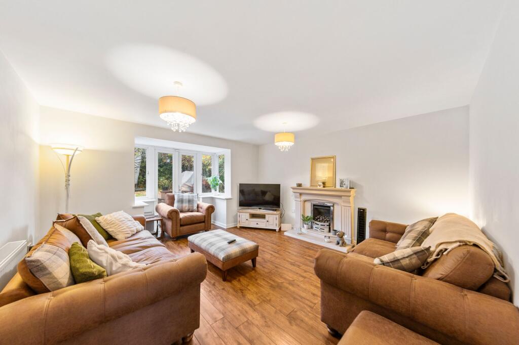 Makerfield Drive, Newton-Le-Willows, WA12 photo 2